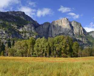 Yosemite Nationalpark California Waterfall Merced River Valley Scenic Landscape - 009182 - 07-10-2011 - 7896x6375 Pixel Yosemite Nationalpark California Waterfall Merced River Valley Scenic Landscape Fine Art Photography Gallery Shoreline Country Road Snow Stock Images Hi...